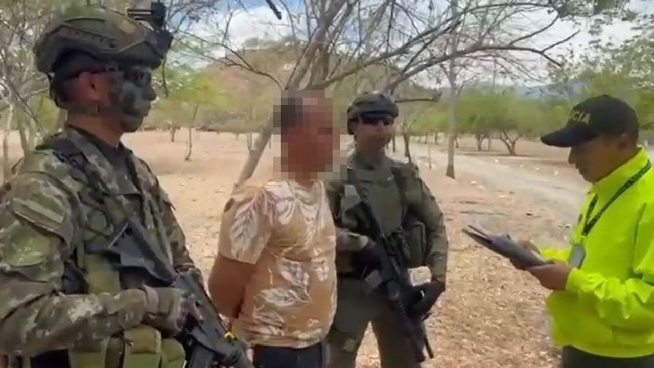 Efectivos de los grupos élites de la Policía y del Ejército llegaron hasta el corregimiento de Mojarras, Mercaderes, para capturado a este presunto narcotraficante.