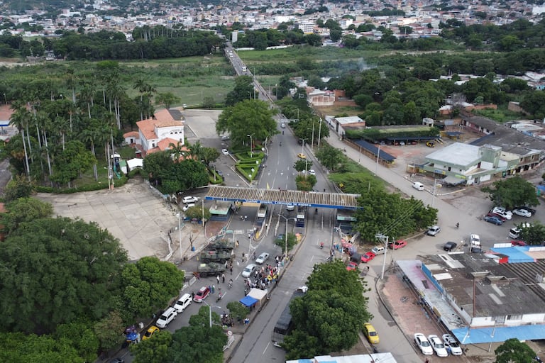 Vista aérea de la entrada del Puente Internacional Simón Bolívar en Cúcuta.