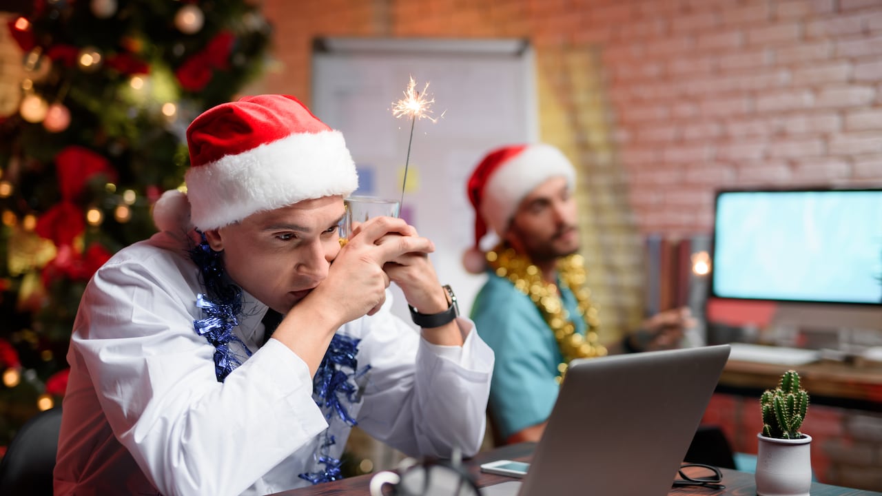 Horarios y pagos de recargos cambiarán para Navidad y Año Nuevo.