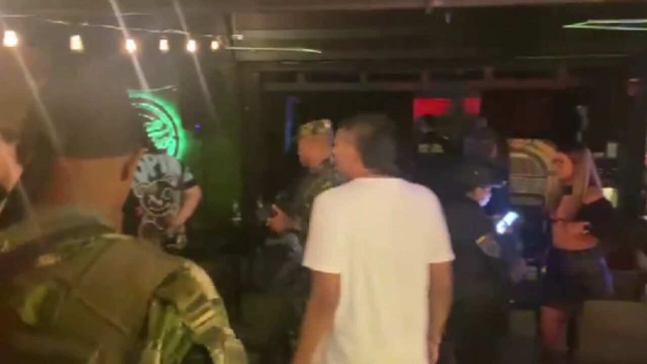 Producto de los operativos hubo varios establecimientos cerrados.