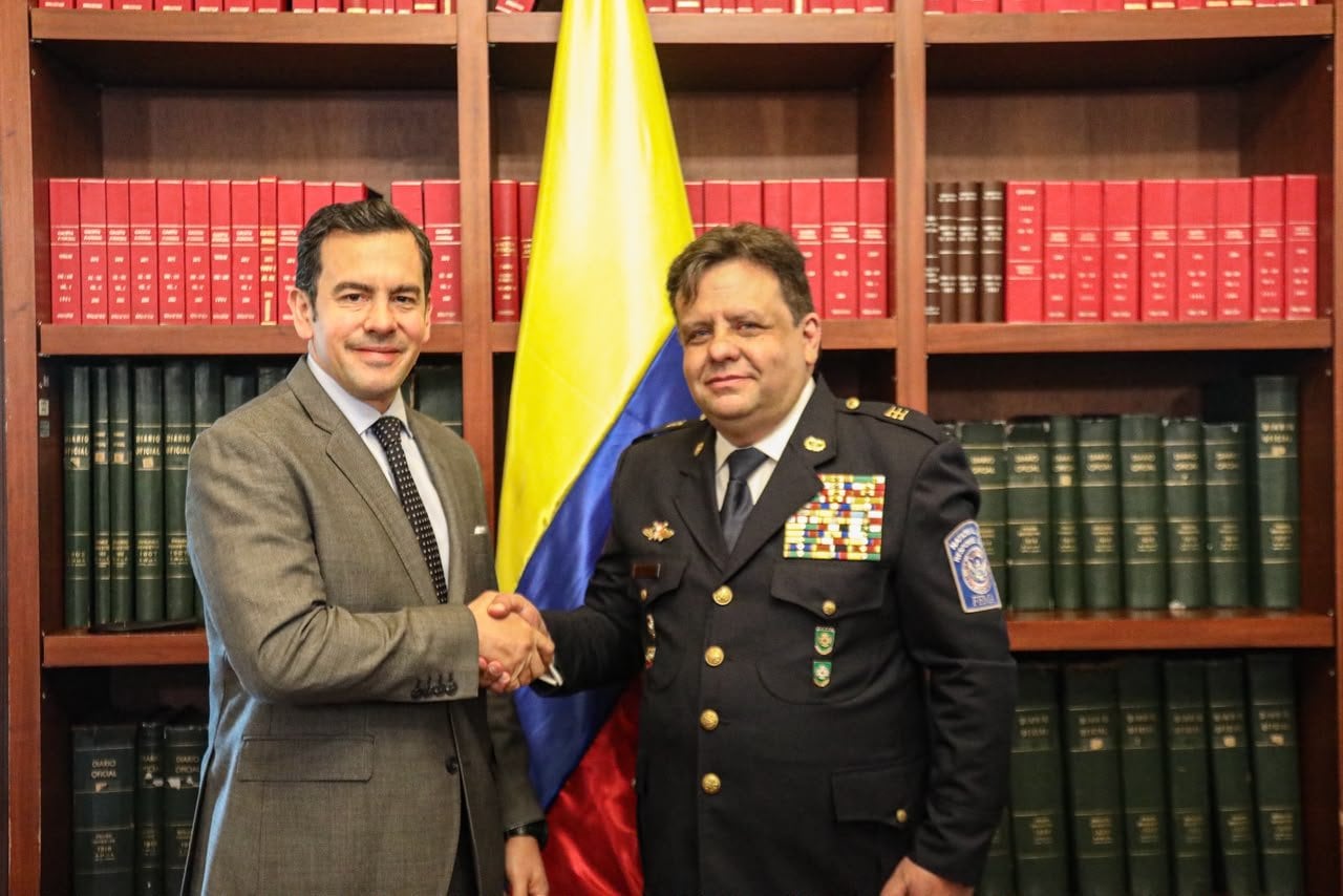 Germán Andrés Miranda Montenegro, nuevo director general de Bomberos de Colombia, asume en el Gobierno de Abelardo De La Espriella