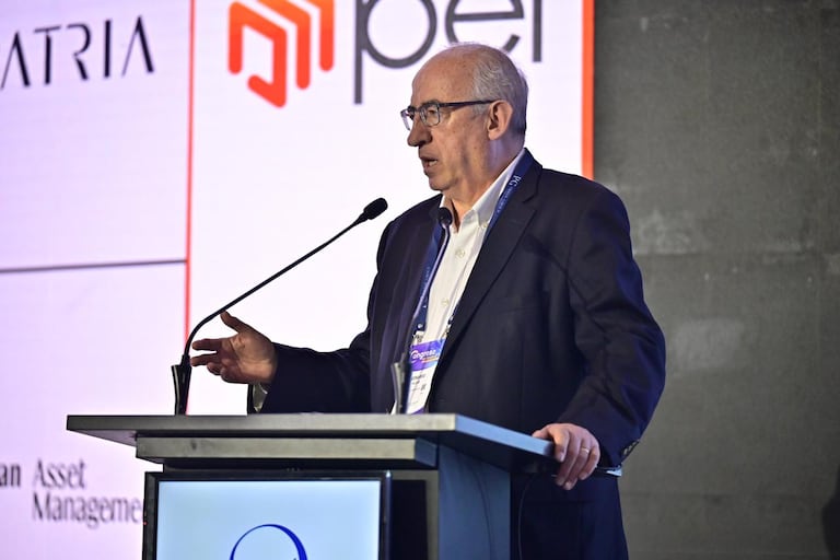 Leonardo Villar, gerente del Banco de la República, defendió la meta de inflación en Colombia. Foto: Congreso Asofondos.