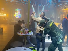 Según informó la Policía, los uniformados inspeccionaron establecimientos nocturnos, zonas de recreación y puntos de encuentro juvenil, verificando no solo la presencia de menores en horarios restringidos, sino también el cumplimiento estricto de la normatividad vigente por parte de los propietarios de estos lugares.