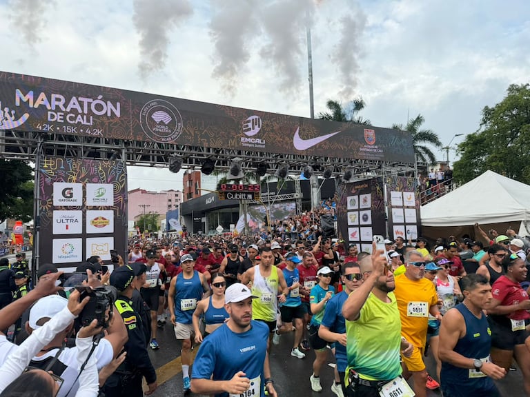 Salida de la carrera 15K de la Maratón de Cali
