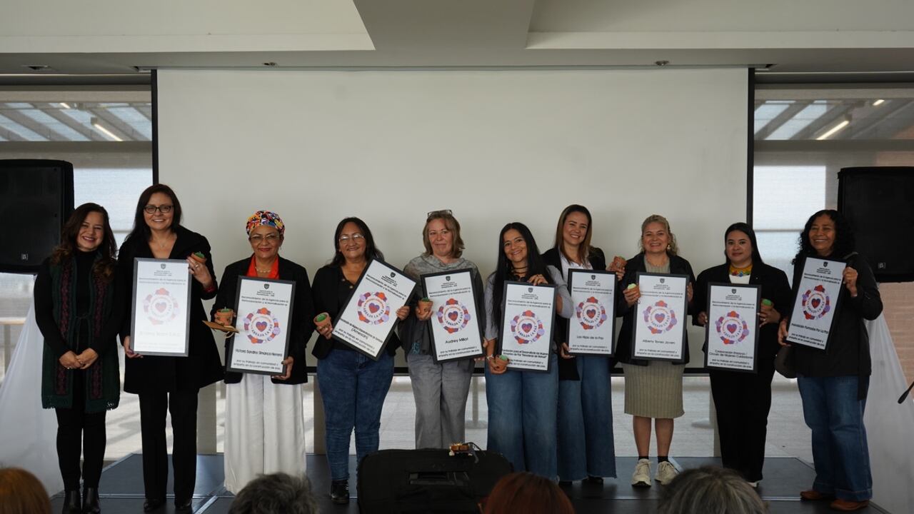 Estas acciones hacen parte de una inversión nacional que asciende a 6.380 millones de pesos, recursos destinados a apoyar iniciativas productivas y comunitarias lideradas por personas en proceso de reincorporación, promoviendo alternativas de generación de ingresos, estabilidad económica y reconciliación en zonas históricamente afectadas por el conflicto armado.