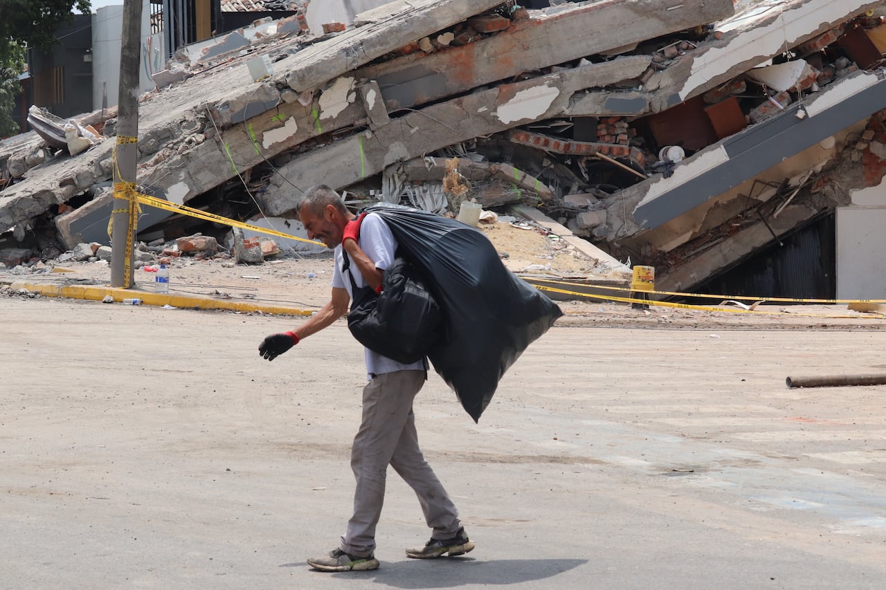 Terremoto en Cali afectaciones y demolición de estructuras colapsadas en la calle quinta con 44