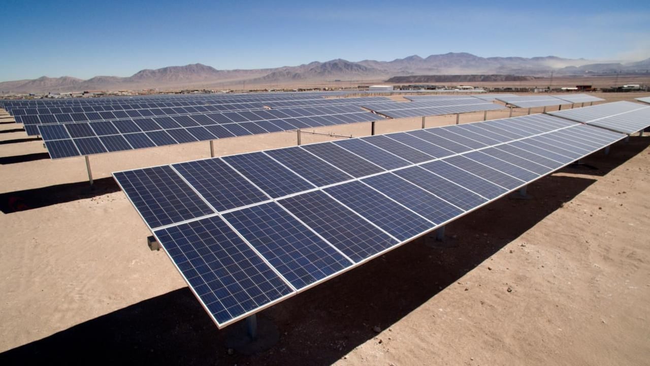 Promigas consolidó su plataforma multienergética en Latinoamérica al adquirir el 100 % de Zelestra Latam , sumando un portafolio diversificado entre energía solar y sistemas de almacenamiento en Colombia, Chile y Perú.