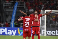 Tomás Ángel (21) celebra tras marcar el segundo gol del América de Cali contra el Junior de Barranquilla en el juego de la fecha 7 de la Liga II-2026.