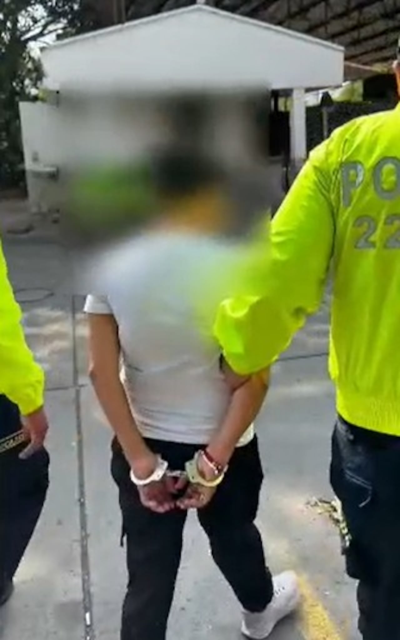 Autoridades judiciales coordinaron el despliegue operativo en Cali que permitió la captura de la mujer que abusaba sexualmente de la menor de edad.