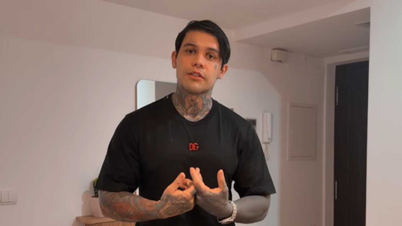 Yeferson Cossio sostiene que el incidente con la 'stink bomb' fue un imprevisto técnico de su equipaje y no una grabación orquestada para sus plataformas digitales.