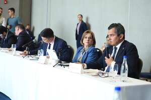 Presidente del CNE junto a la procuradora Margarita Cabello.