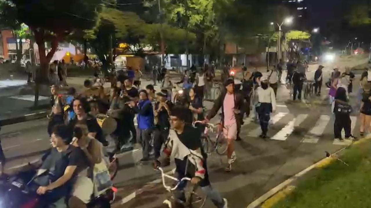 Esta es una de las imágenes que se conoció de la marcha de este miércoles 8 de abril.