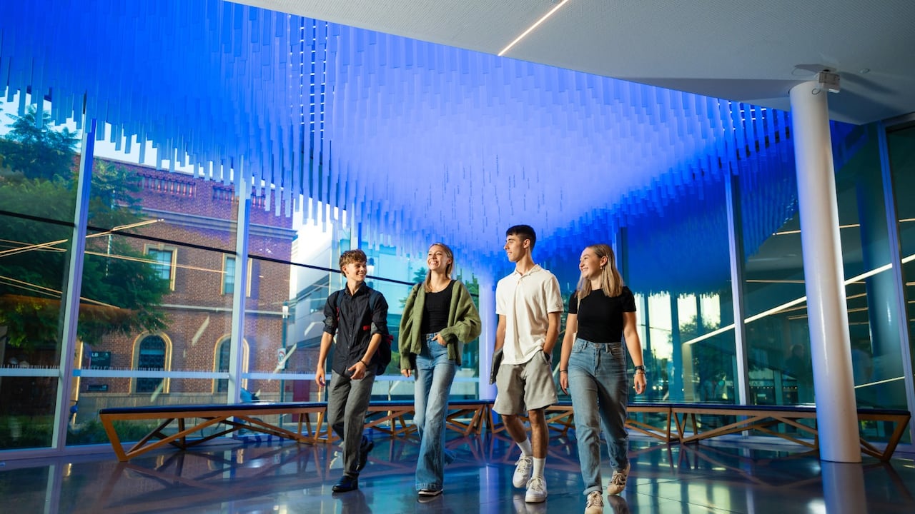 La universidad australiana abrió becas para colombianos en su programa GEAP (General English for Academic Purposes).