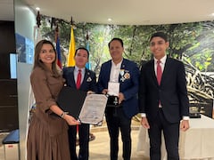 En el marco de su aniversario número 20, Seguridad Jamaro Ltda. recibió un reconocimiento de la Asamblea Departamental del Valle del Cauca por su trayectoria y aporte al sector.