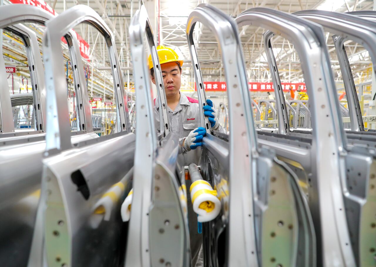 Estados Unidos busca prohibir la circulación de autos con hardware y software chino y ruso.