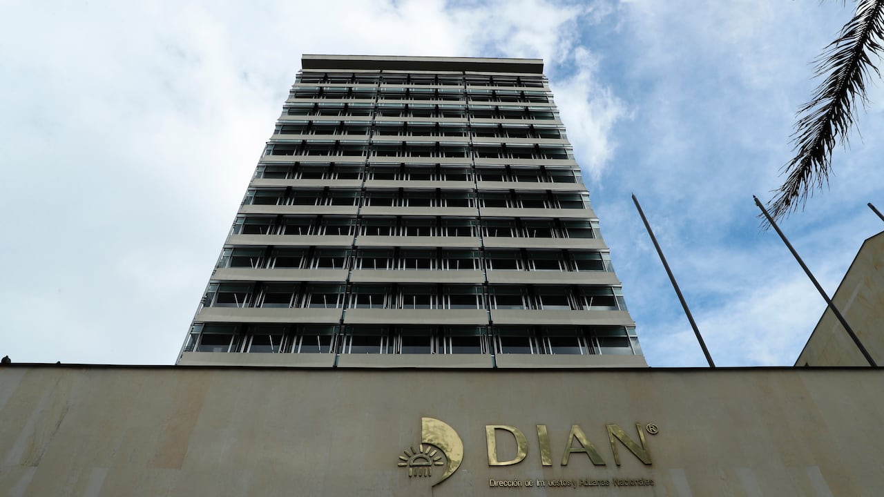 fachada DIAN sede edificio
Bogota octubre 9 del 2020