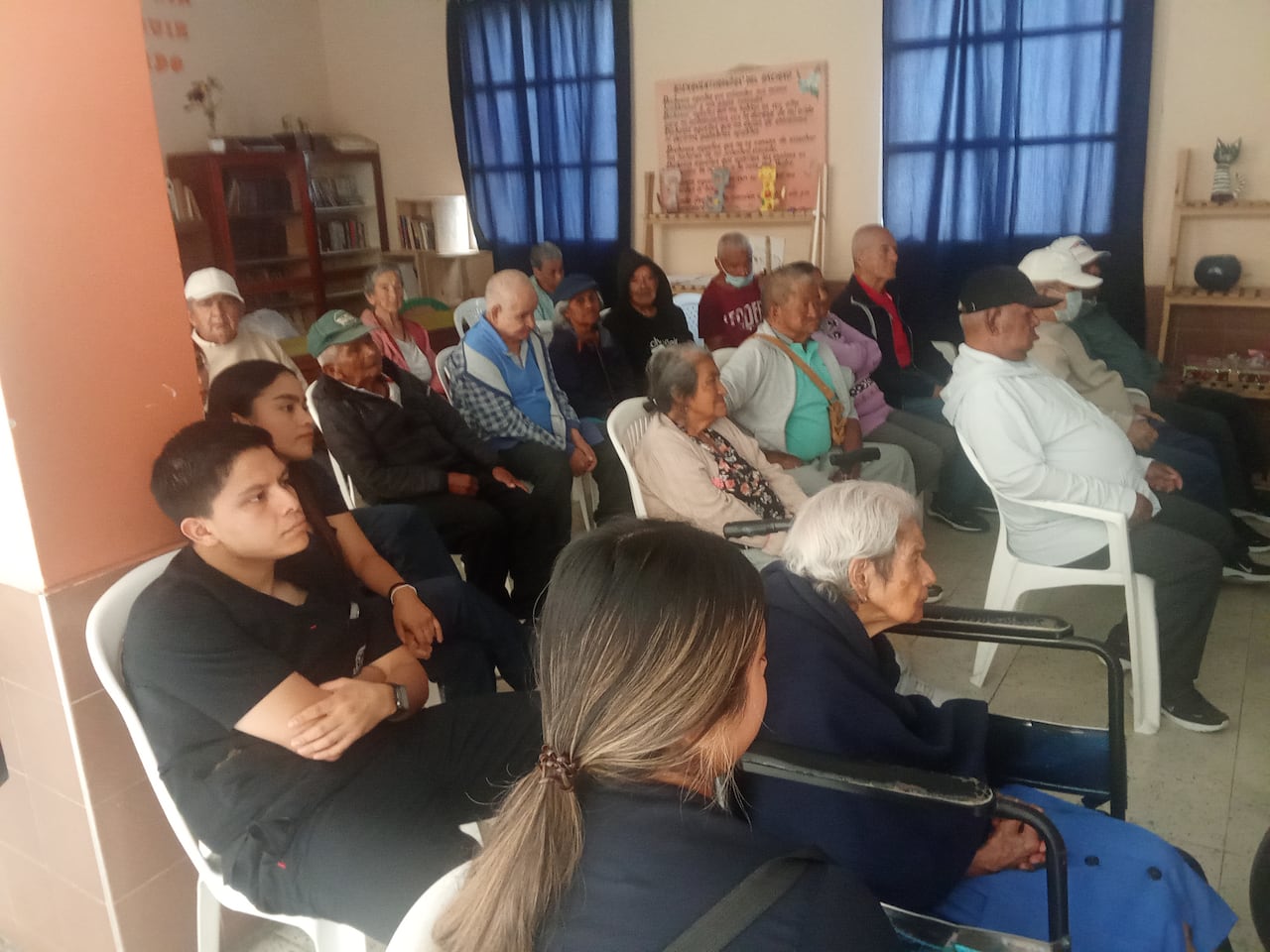 El proyecto contempla valoración integral, planes de intervención individualizados y acciones de promoción y prevención para mejorar la calidad de vida de la población adulta mayor.