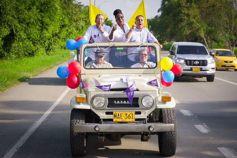 El precandidato presidencial inició en la capital del Valle una gira regional que se extenderá durante tres días.