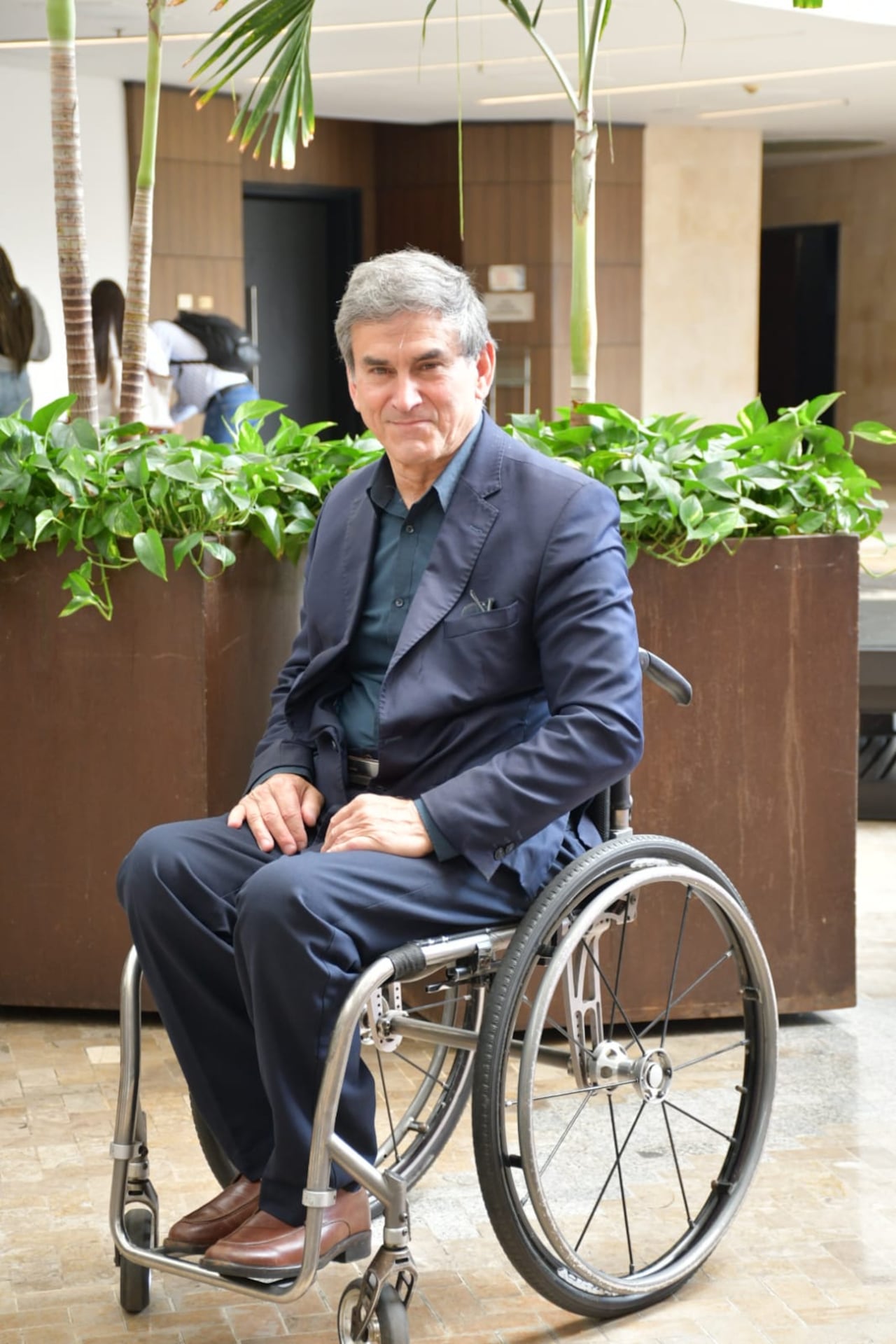 El exministro del Deporte plantea un plan de gobierno basado en la transparencia, la seguridad y el fortalecimiento de la juventud.