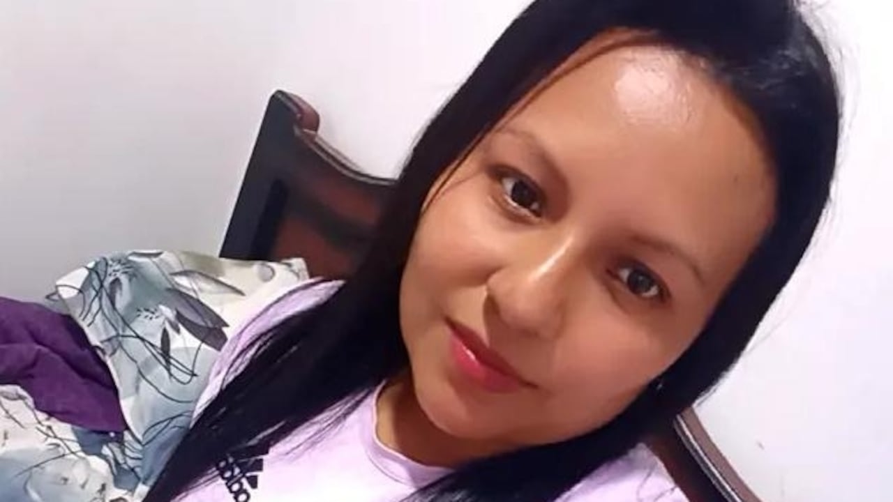 Asesinan a presidenta de Junta de Acción Comunal y su esposo, en centro urbano de El Plateado, Argelia, Cauca
Periodista: Redacción Popayán
Ubicación: Argelia, Cauca
La victima es Yenny Alexandra Guainas Baltazar, presidenta de Junta de Acción Comunal de la vereda Llano Alto, de Argelia. La información preliminar indica que ambos, la líder social que estaba junto a su esposo, fueron asesinados a disparos a las afueras de una panadería.
Descripción
Valoraciones (0)
En el municipio de Argelia, sur del Cauca se presentó el homicidio de una líder social, en pleno centro de El Corregimiento El Plateado. Con ella también asesinaron a su compañero sentimental. El hecho fue confirmado por el presidente de Junta de Acción Comunal de El Plateado, Kevin Arcos.