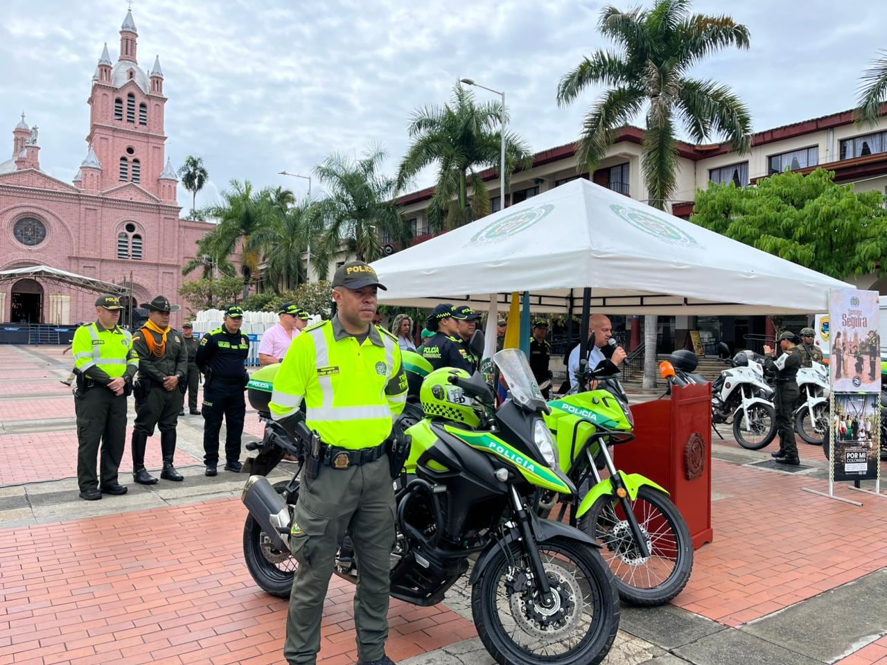 La Policía Valle despliega 4.000 uniformados y refuerzos tecnológicos para garantizar la seguridad de residentes y visitantes durante la Semana Santa 2026.