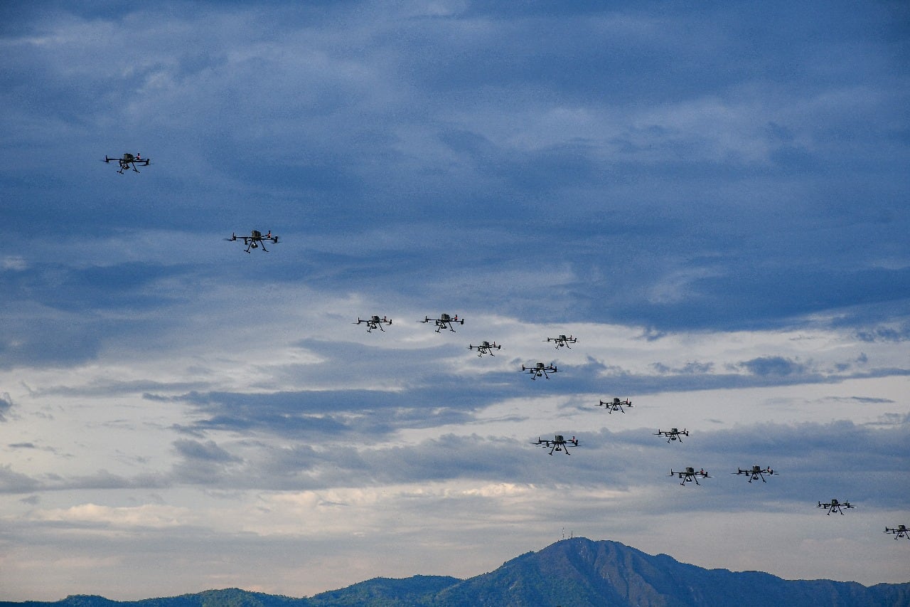 Está iniciativa, valorada en cerca 6.2 billones de pesos, busca proteger a la nación frente al nuevo desafío de los drones