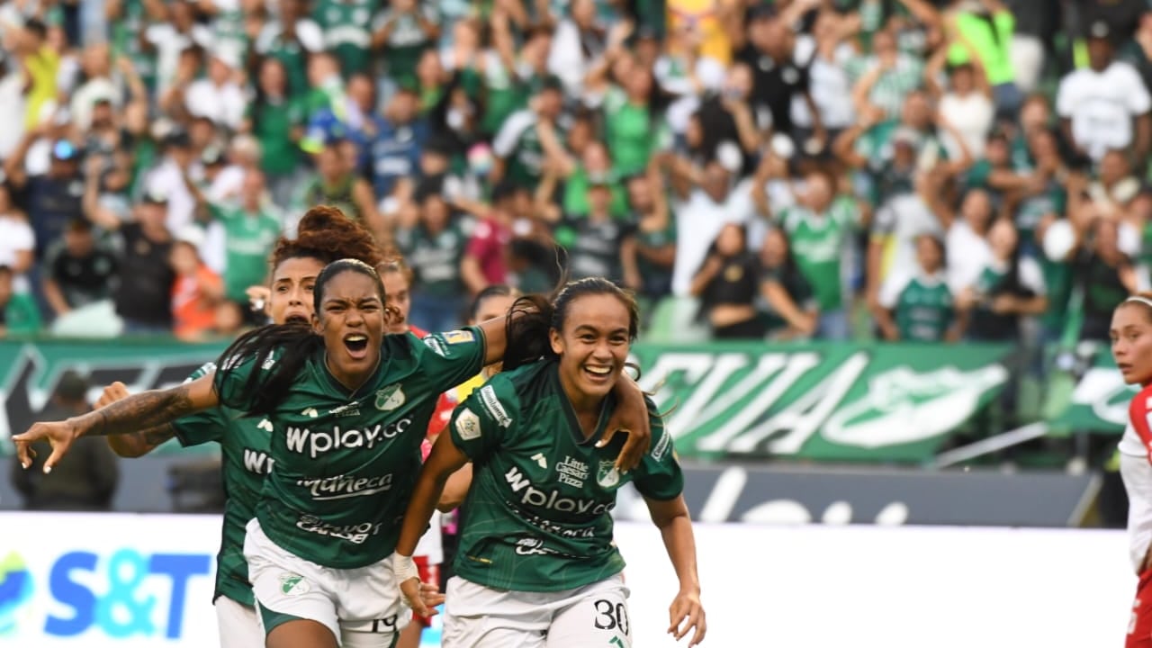 Celebración del gol de Leidy Cobos que permitió que el Deportivo Cali igualara la serie frente a Independiente Santa Fe.