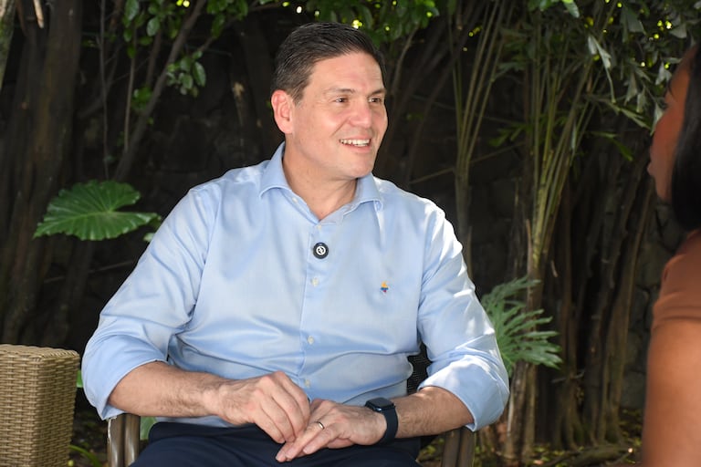 Juan Carlos PInzon, Precandidato presidencial, partido oxigeno.