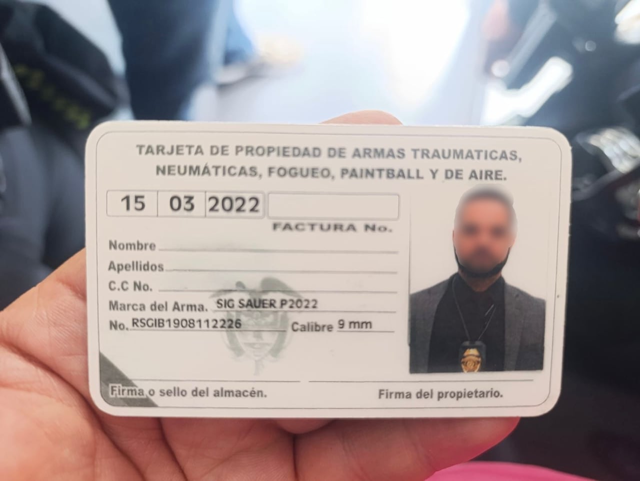 Estos serían algunos de los documentos encontrados en poder del sospechoso.
