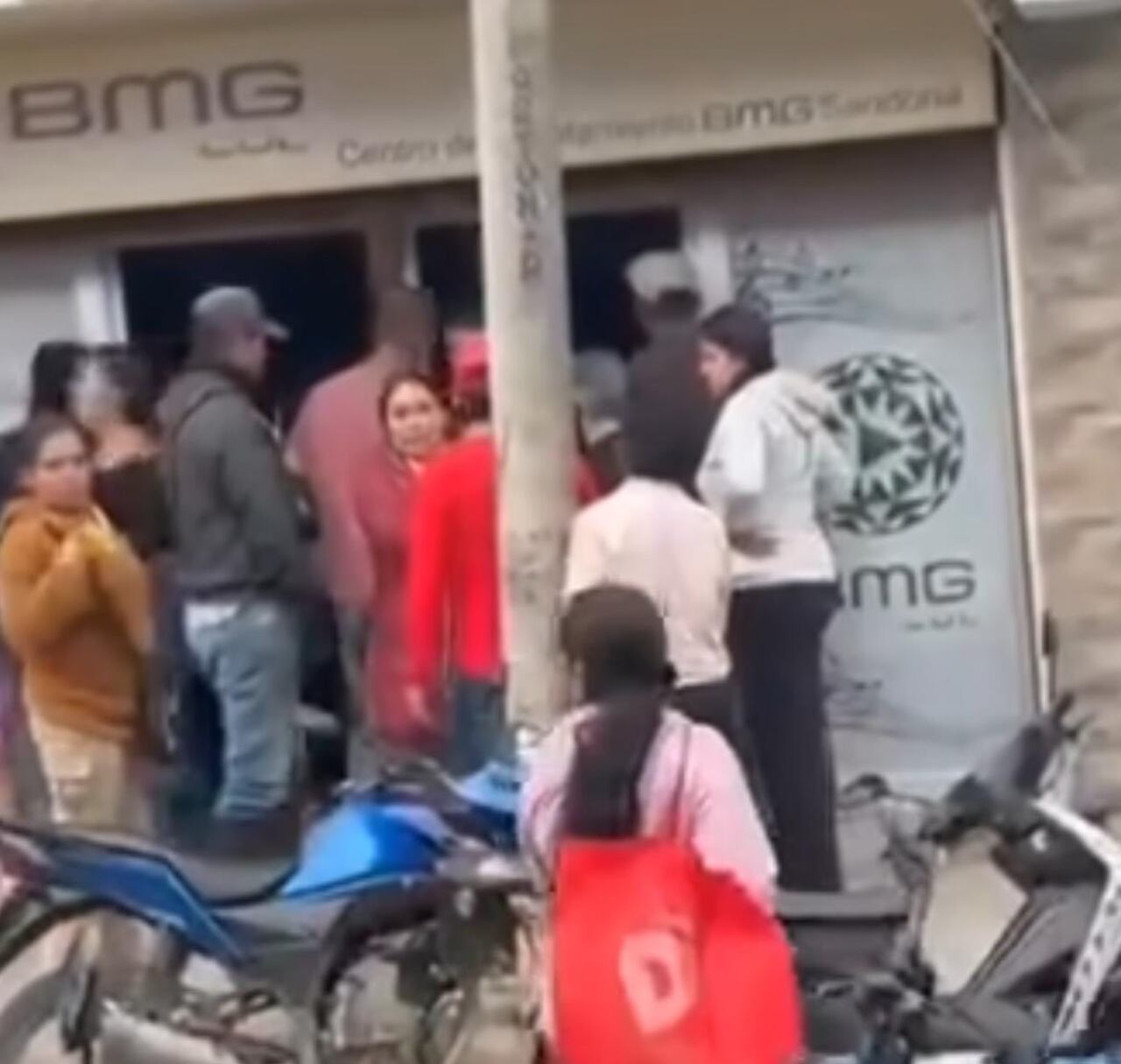 Momentos de tensión se vivieron en el municipio de Sandoná, luego del colapso de la presunta pirámide financiera BMG Colombia, que habría suspendido operaciones dejando a decenas de personas sin su dinero.