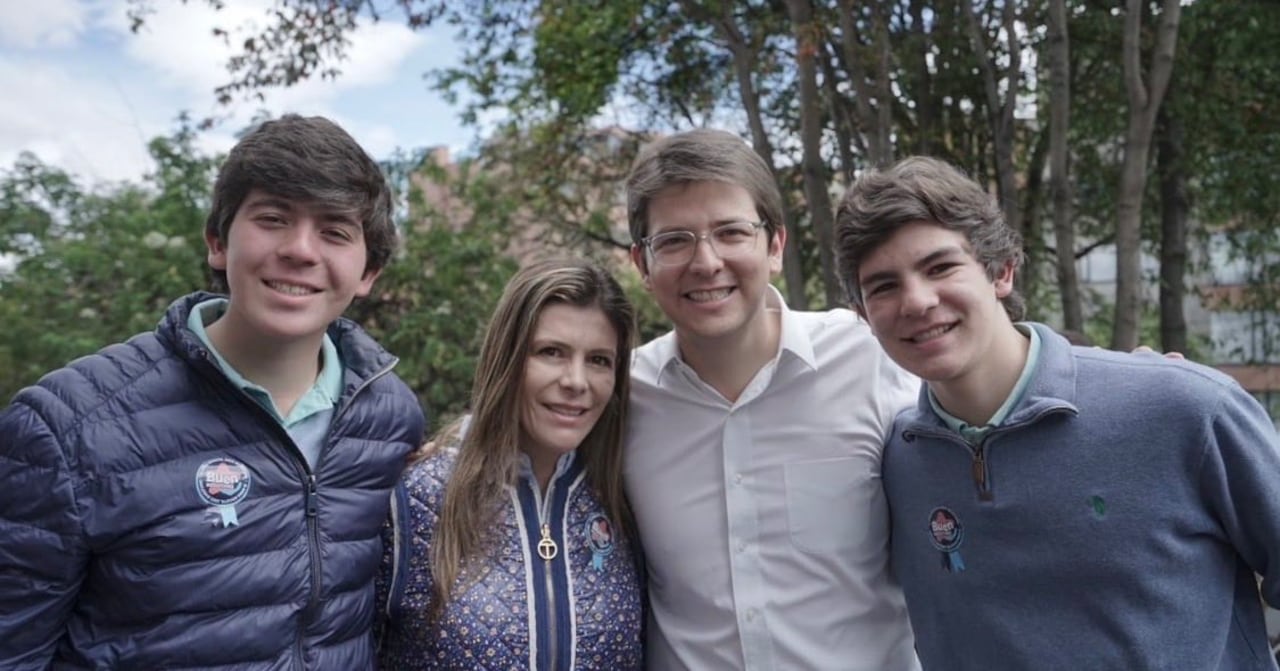 María Carolina Hoyos conmovió a las redes sociales al recordar al fallecido exsenador.