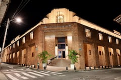 El Centro Cultural de Cali fue dotado con 293 nuevas luminarias LED lineales de luz blanca y cálida.