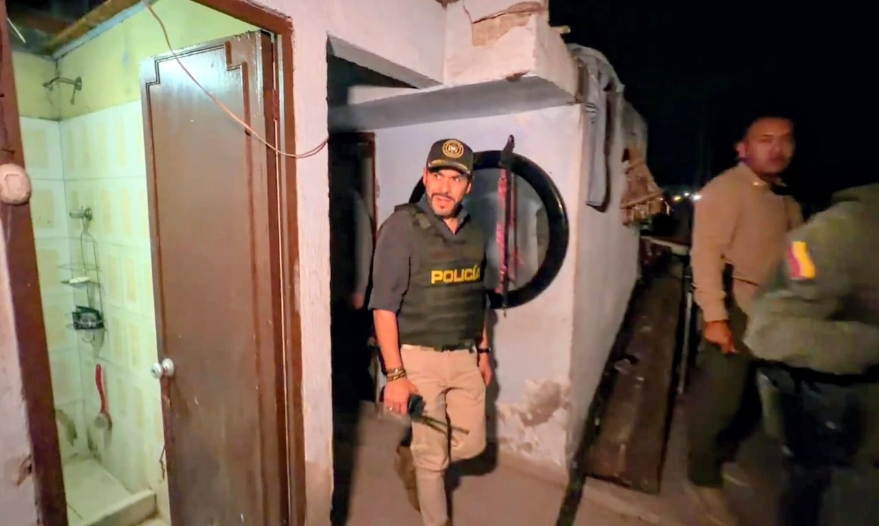 Operativo policial liderado por el presidente Abelardo de la Espriella en el barrio El Calvario en el centro de Cali acompañado por el alcalde Alejandro Eder y la gobernadora Dilian Francisca Toro