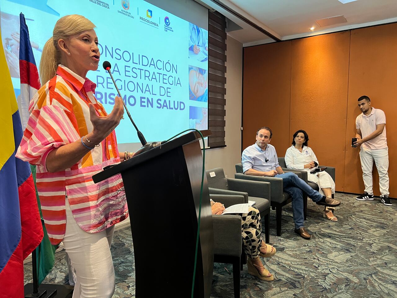 La gobernadora del Valle, Dilian Francisca Toro resaltó no solo las potencialidades de la región, sino el talento humano especializado que trabaja en las clínicas y hospitales de la región.
Foto: Cortesía Cámara de Comercio de Cali para El País