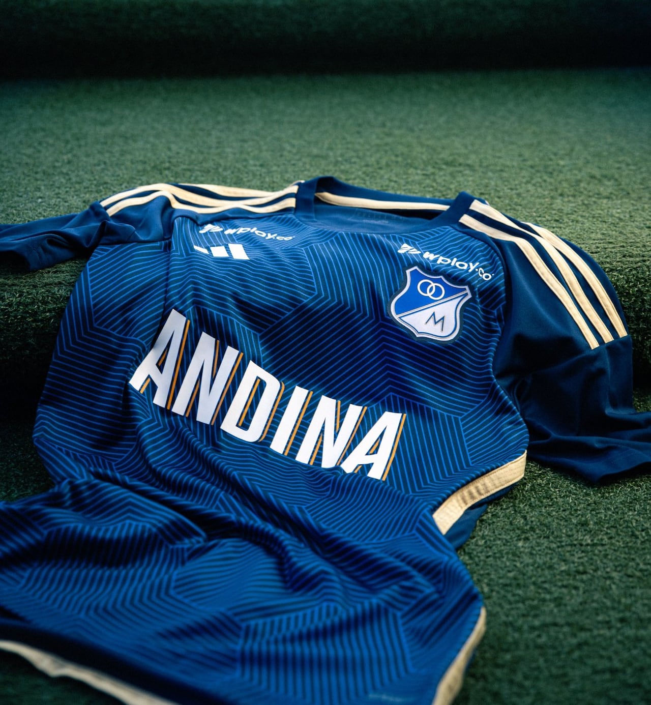 Nueva camiseta de Millonarios