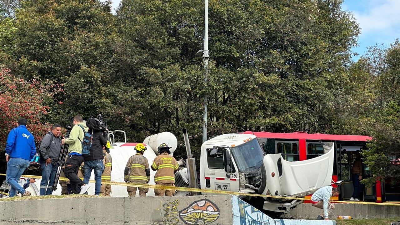 Así terminaron los vehículos tras el impactante choque.