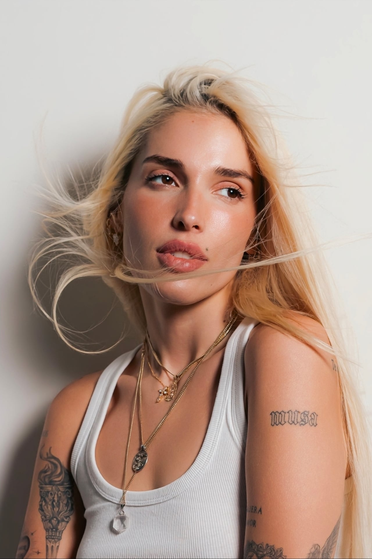 Elena Rose acompañará a Karol G en su gira de conciertos.