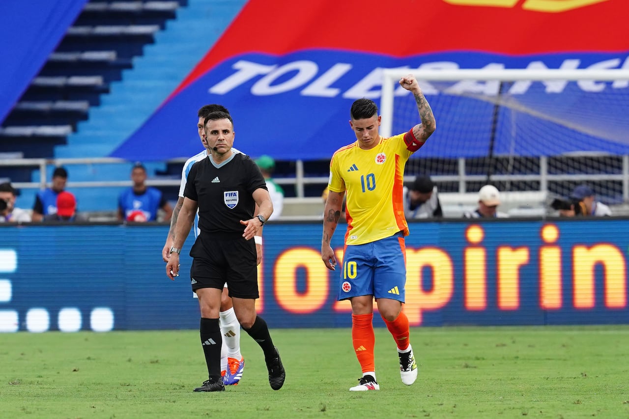 BARRANQUILLA, COLOMBIA - SEPTEMBER 10: James Rodriguez of Colombia celebrates after scoring the team's second goal via penalty during the South American FIFA World Cup 2026 Qualifier match between Colombia and Argentina at Roberto Melendez Metropolitan Stadium on September 10, 2024 in Barranquilla, Colombia. (Photo by Andres Rot/Getty Images)