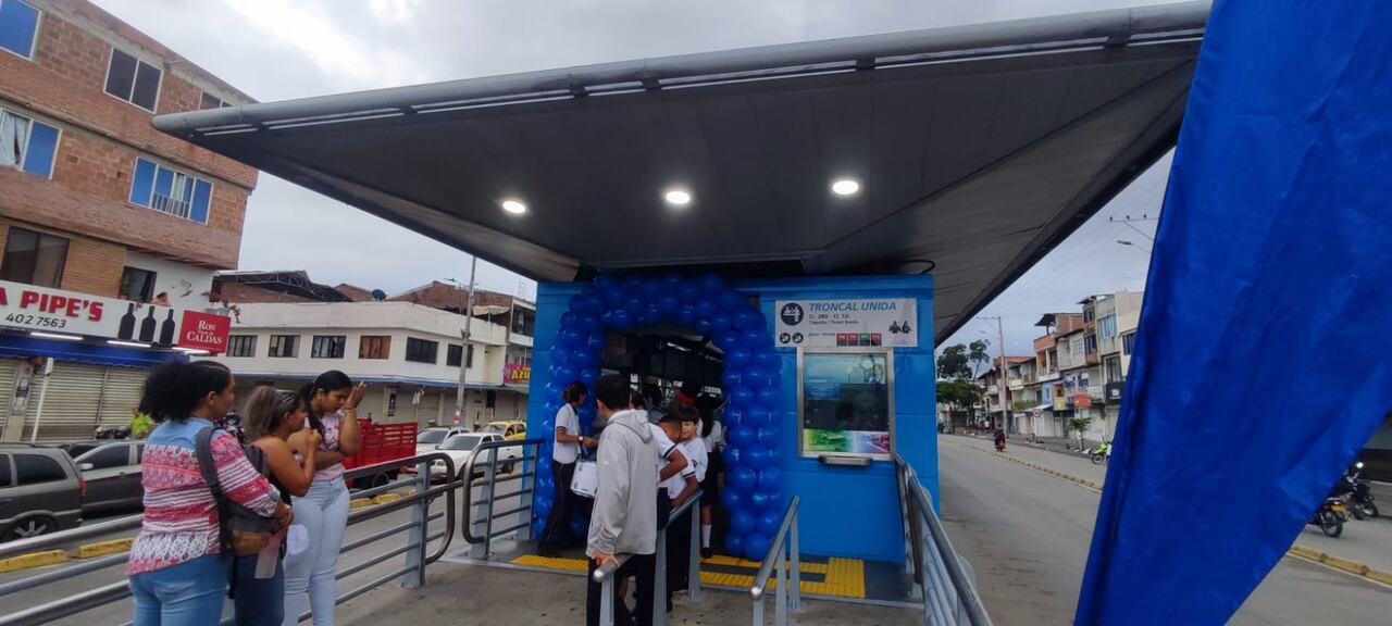 Las estaciones fueron entregadas este martes.