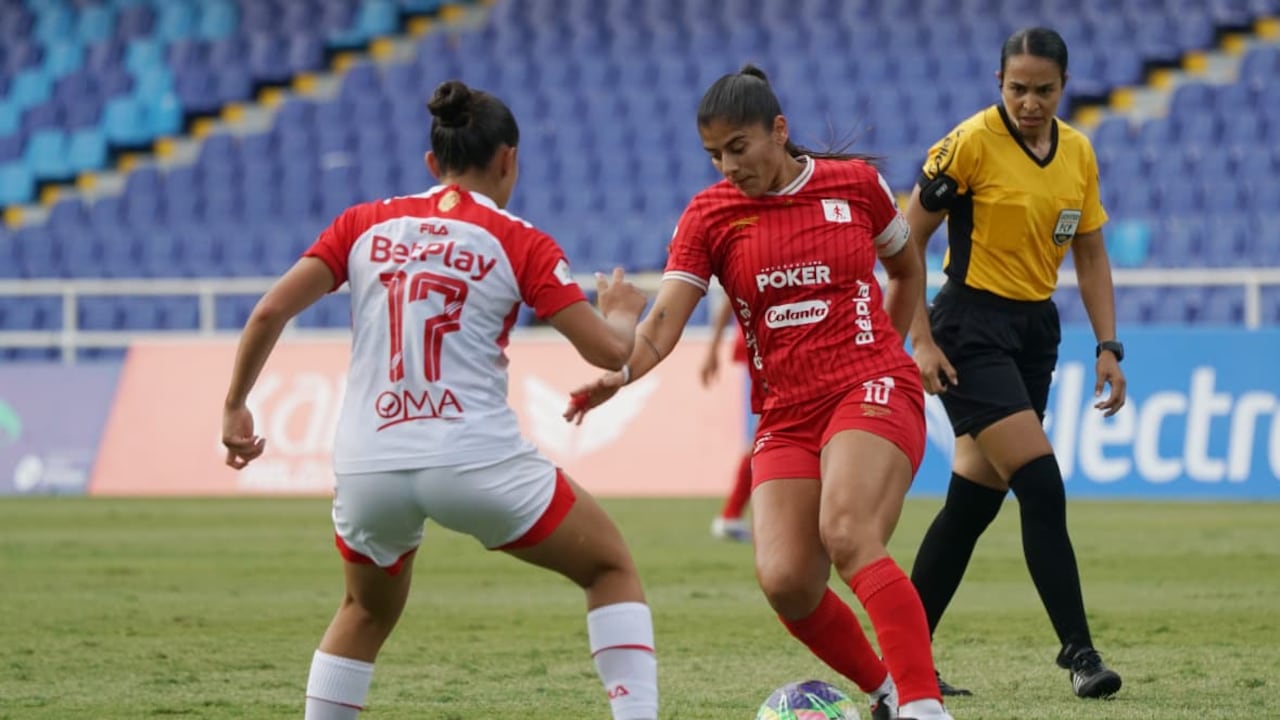 Partido entre América de Cali e Independiente Santa Fe por la fecha 4 del Grupo B de los cuadrangulares de la Liga Femenina 2026.