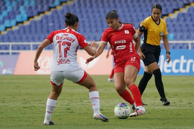 Partido entre América de Cali e Independiente Santa Fe por la fecha 4 del Grupo B de los cuadrangulares de la Liga Femenina 2026.