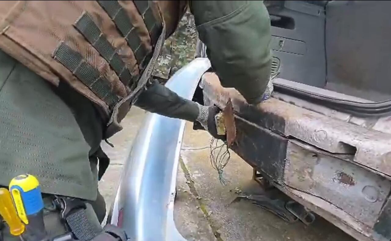 Tras realizar pruebas de campo, se confirmó que la sustancia encontrada era marihuana creepy, con un peso total de 61 kilogramos.