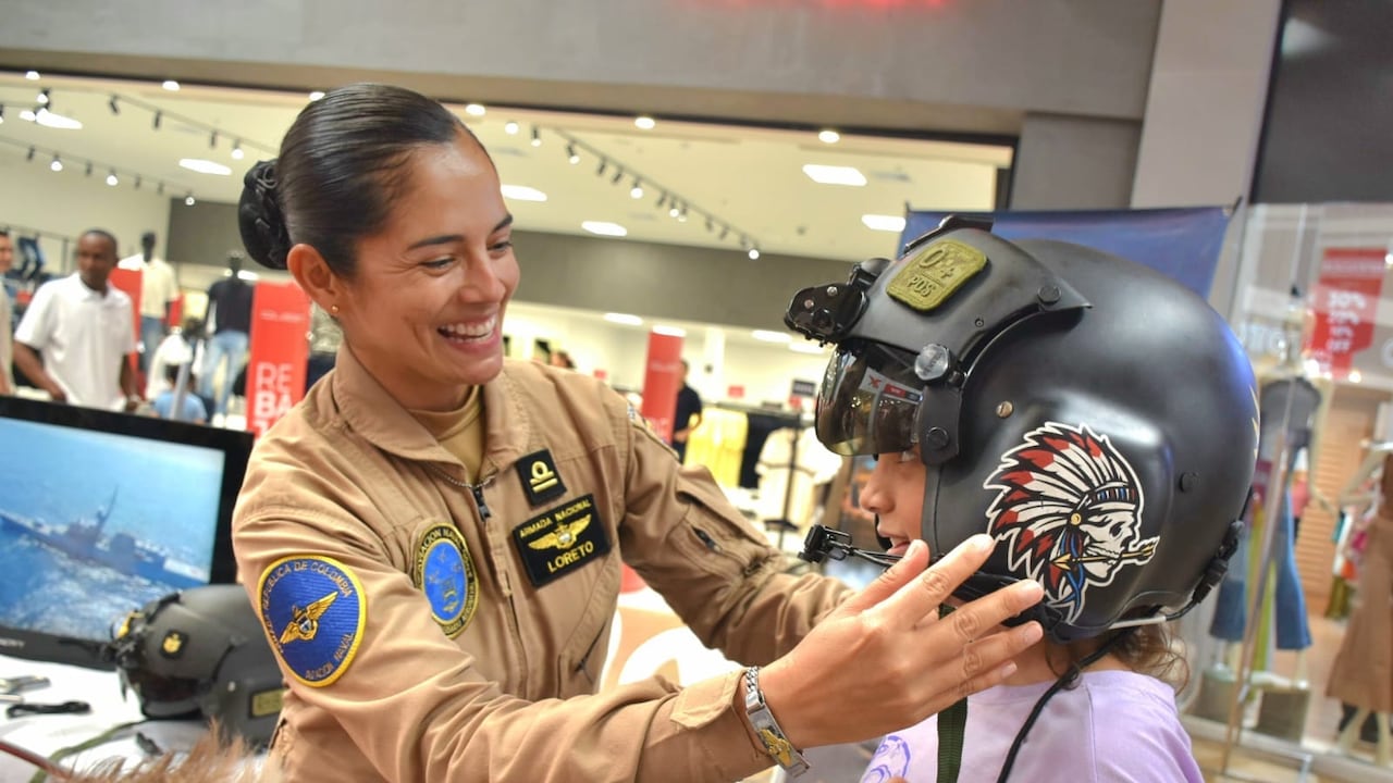 Muestras de buceo, salvamento, aviación naval e Infantería de Marina hacen parte de la exhibición interactiva de la Armada Nacional en Cali.