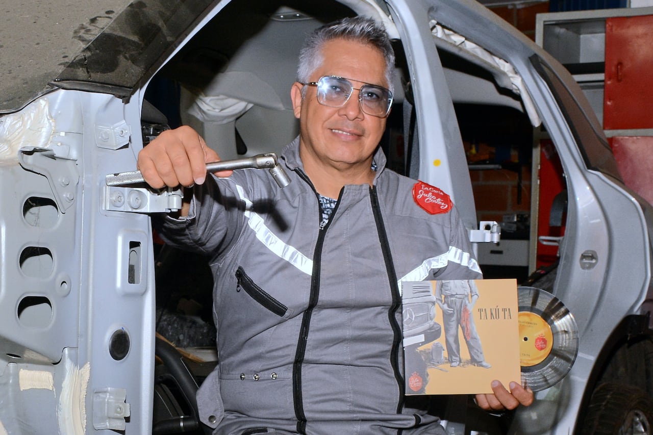 A 45 revoluciones: Julio Cortés revive la salsa popular con Ta Kú Ta