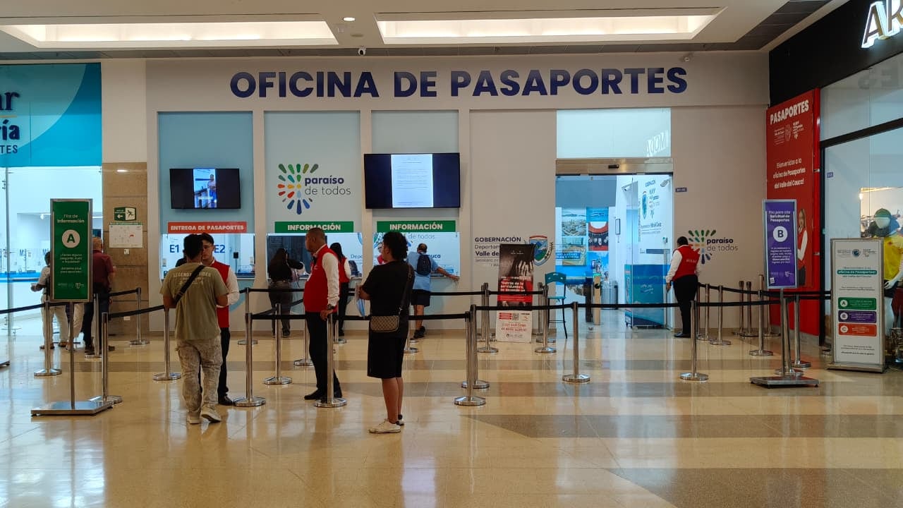 La sede del Centro Comercial La Estación registró baja afluencia de usuarios.