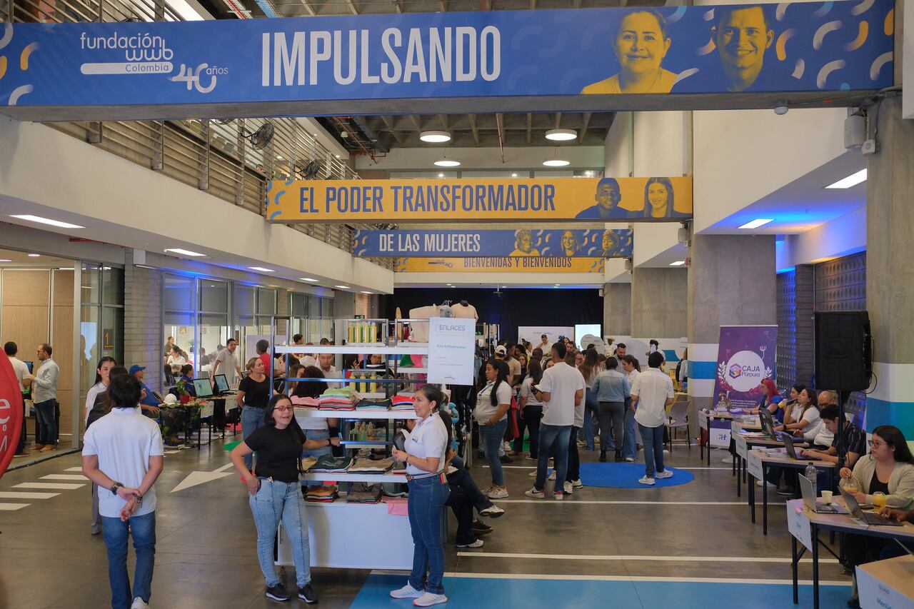 La gran vitrina de emprendimiento tendrá 75 puntos de exposición, donde se ofrecerán productos de bienestar,
salud, belleza, accesorios, artesanías, mascotas, plantas, productos alimenticios y mercado campesino, entre otros.