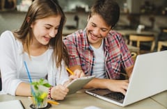 El ecosistema sonoro de Speaktor permite que el aprendizaje sea más flexible, dinámico, eficiente y adaptado a sus necesidades diarias.