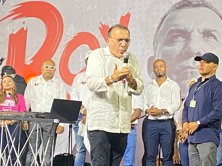 Roy Barreras presentó su plan de “Seguridad Total” en el Boulevar del Oriente de Cali, uno de los sectores más golpeados por la violencia urbana en la ciudad.