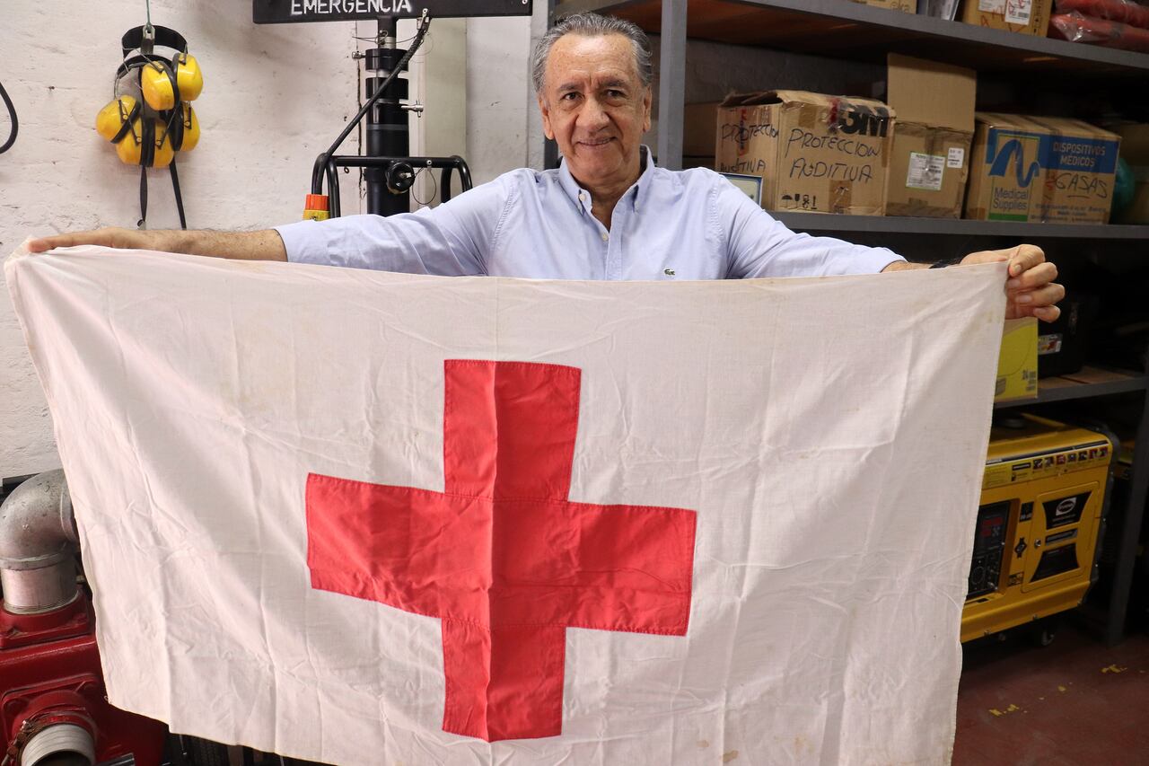 La Tragedia de Armero cumple 40 años, estos son los veteranos caleños de la Cruz Roja que atendieron la emergencia. fotos Bernardo Peña