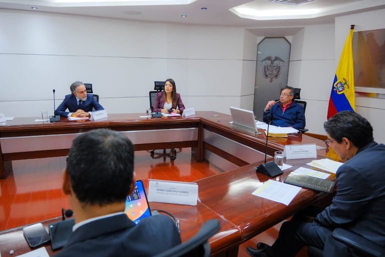 El presidente Gustavo Petro en consejo de seguridad al interior de la Casa de Nariño.